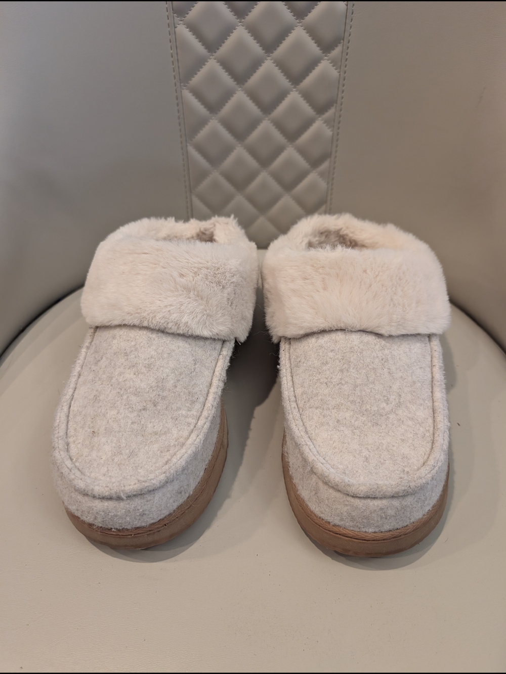 Dearforms Women's Sz L Cozy Faux Fur Lined Slipper Mules — Light Beige